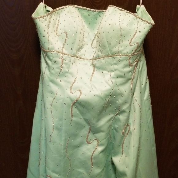 Morgan and Co. Green Dress - Picture 2 of 4